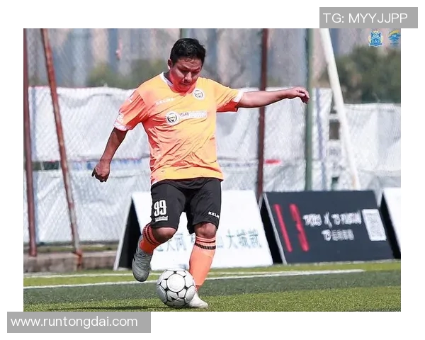 勇士与掘金激战正酣麦考表现出色助力球队争胜