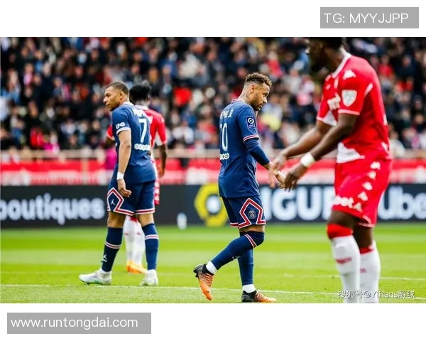 波尔多与大巴黎的巅峰对决揭示法甲联赛的激烈竞争与未来走向 波尔多与大巴黎的巅峰对决揭示法甲联赛的激烈竞争与未来走向