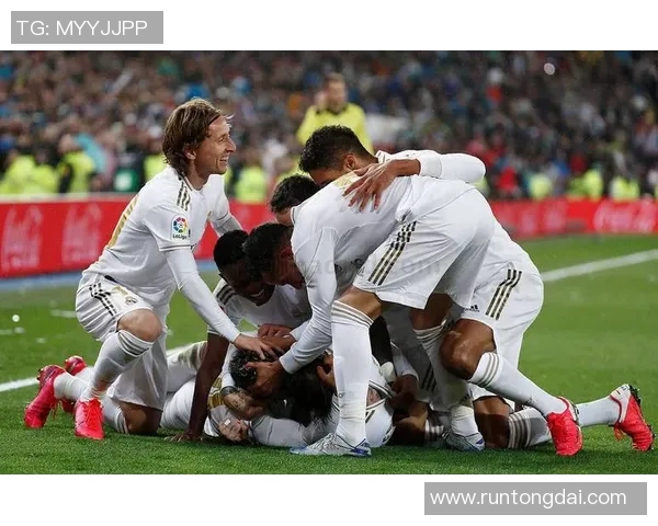 皇马与尤文图斯即将交锋球迷期待精彩对决与战术较量 皇马与尤文图斯即将交锋球迷期待精彩对决与战术较量