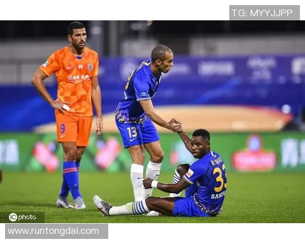 艾科坎与卢高的精彩对决揭示了足球战术的博弈与球员的个人魅力