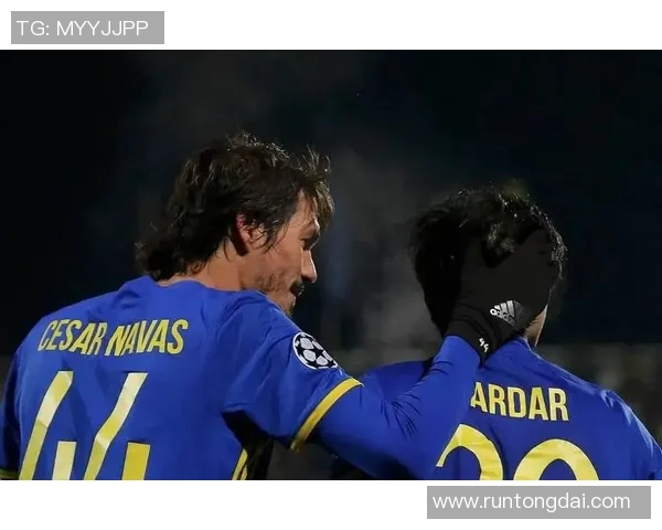 莫斯科斯巴达与苏维埃之翼的激烈对决展现足球魅力与激情的巅峰时刻