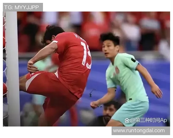 马来西亚足球队迎战香港队激情对决期待精彩瞬间 马来西亚足球队迎战香港队激情对决期待精彩瞬间